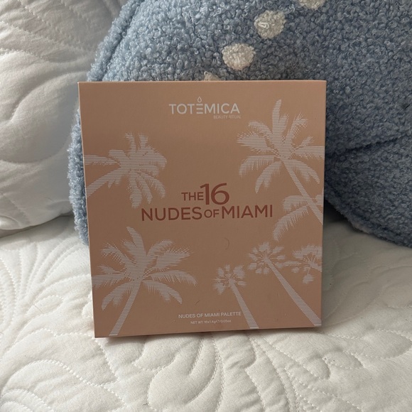 NEW! The 16 Nudes of Miami Eyeshadow Palette - Picture 1 of 3